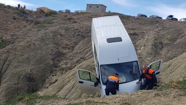 ГАЗель с пассажирами упала с 20-метрового склона в Крыму