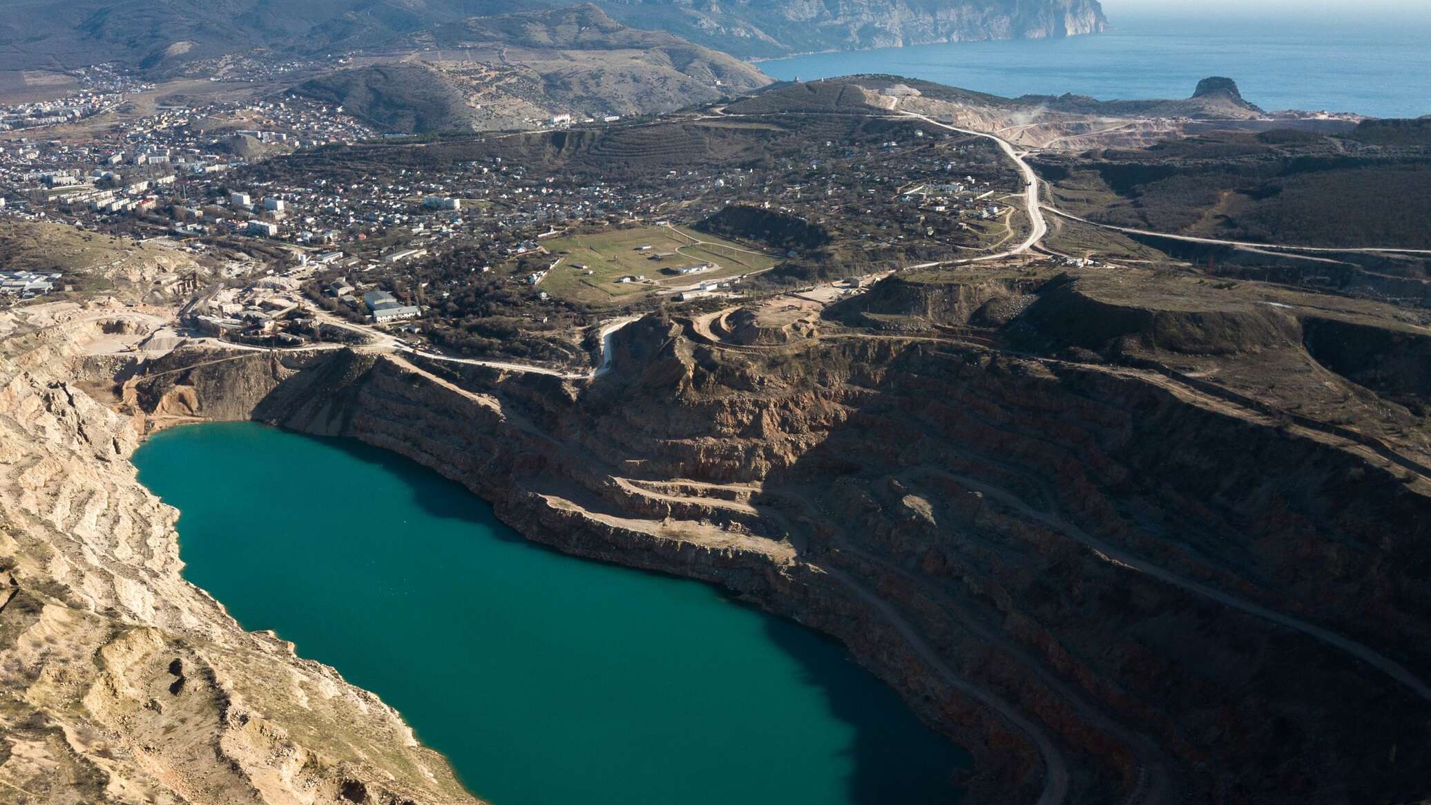 Кадыковский карьер в Крыму