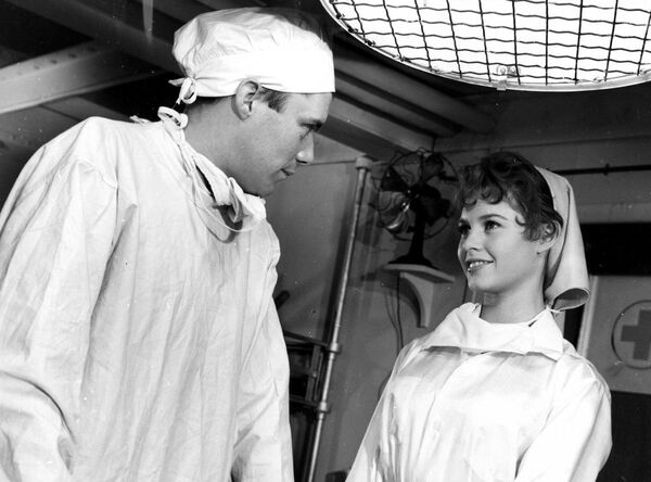 Кадр из фильма Доктор на море (Doctor at Sea, 1955) Кадр из фильма Доктор на море (Doctor at Sea, 1955)