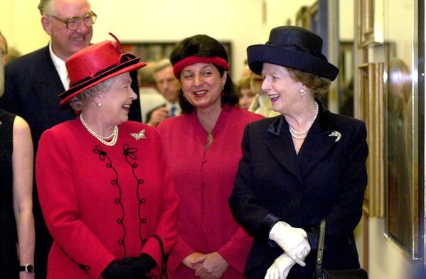 Королева Великобритании Елизавета II и экс-премьер-министр Маргарет Тэтчер