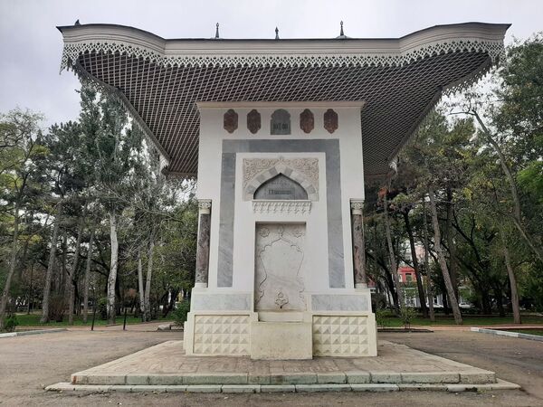 Полкопейки за ведро: что пили в Феодосии сто лет назад и раньше Полкопейки за ведро: что пили в Феодосии сто лет назад и раньше