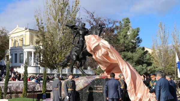 В Феодосии открыли памятник генералу Котляревскому 