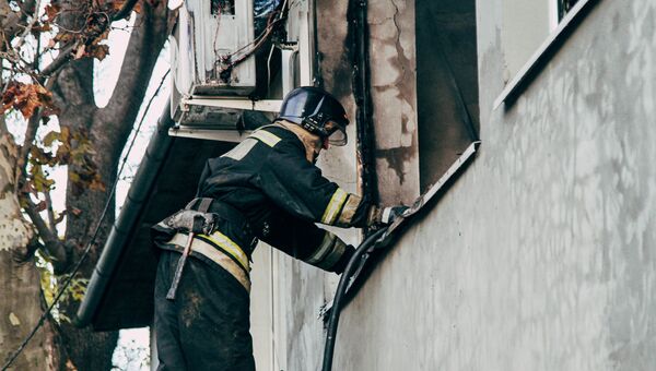Севастопольские пожарные спасли 12 человек и трех котов