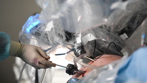 Операция с применением робота-хирурга в ГКБ №50