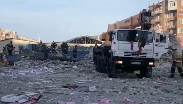 Мощный взрыв полностью разрушил супермаркет во Владикавказе