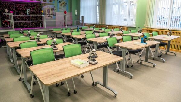 Школа с электронными учебниками в Севастополе