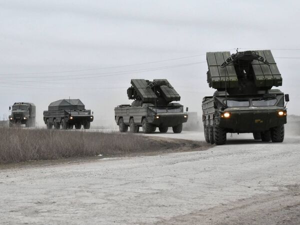 Украина устроила стрельбу из Смерчей у границы с Крымом - ФОТО Украина устроила стрельбу из Смерчей у границы с Крымом - ФОТО