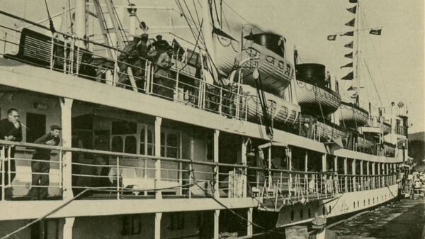 Теплоход Армения до войны изображали на открытках Теплоход Армения до войны изображали на открытках