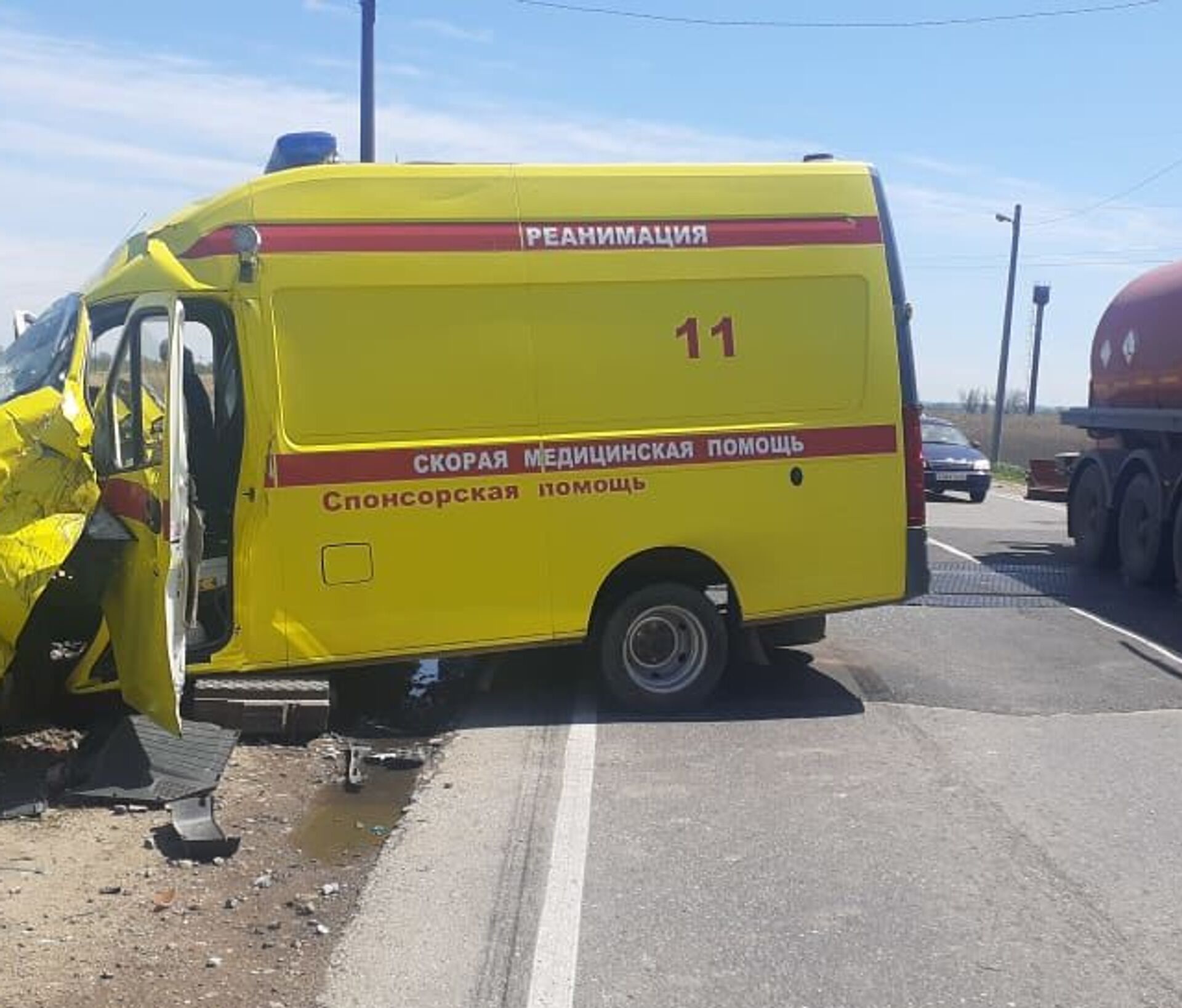 Под Анапой поезд смял иномарку: есть погибшие - РИА Новости Крым, 05.06.2021