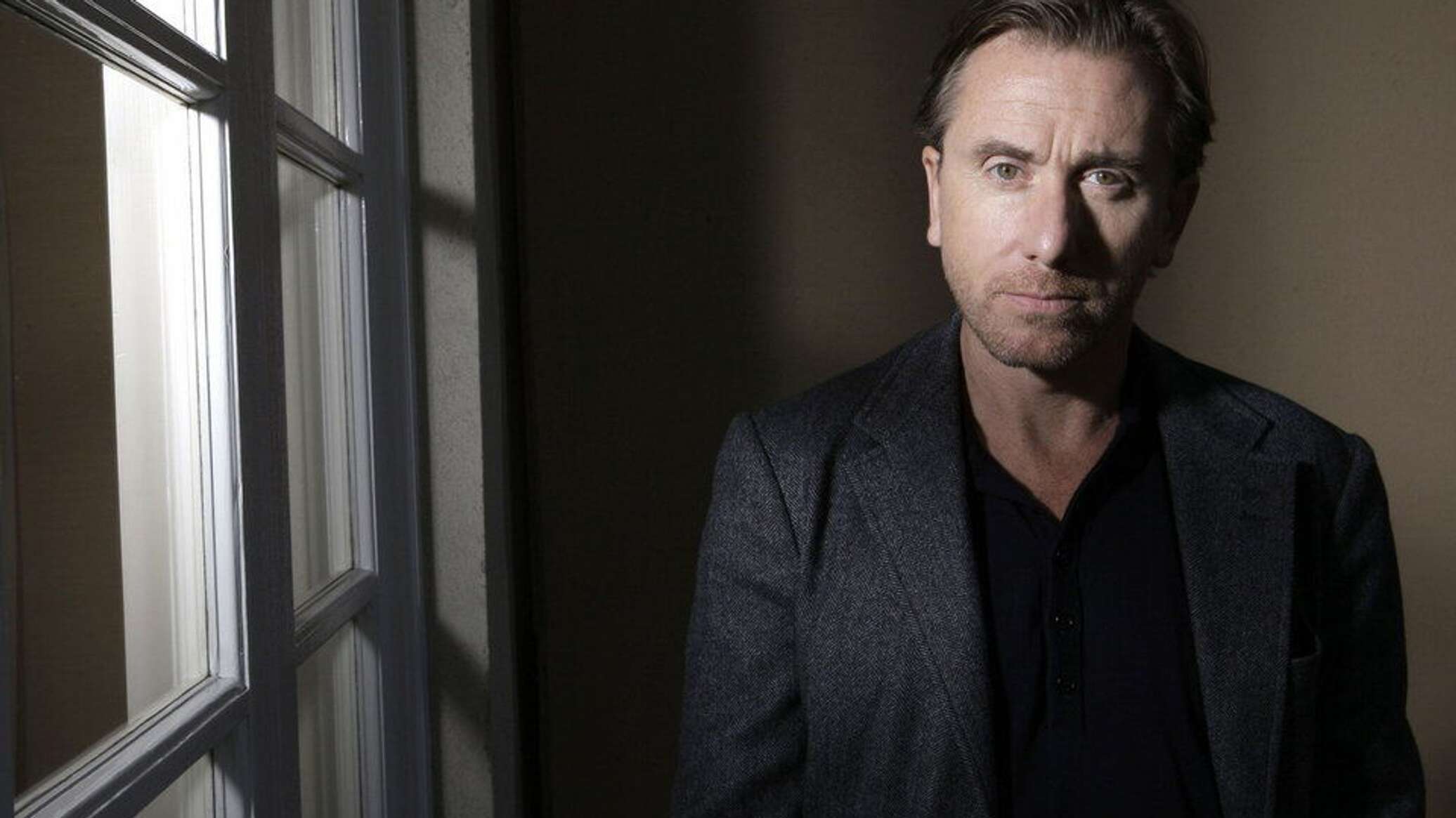 Обмани меня на русском языке. Tim Roth. Доктор Лайтман Обмани меня. Лайтман Обмани меня актер. Tim Roth Lie to me.