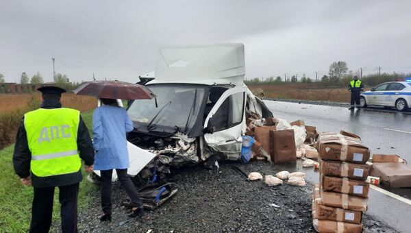 Пятеро погибли в столкновении двух авто в Красноярском крае