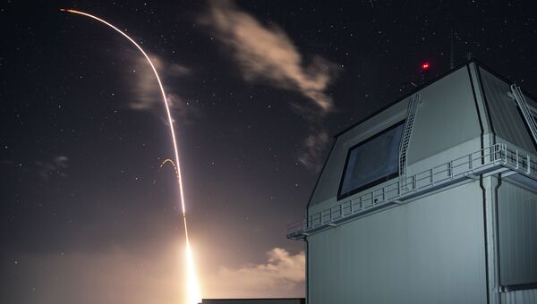 Запуск наземной испытательной системы противоракетной обороны США Aegis. Фотография предоставлена Агентством противоракетной обороны США (MDA)