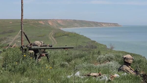 На границе с Крымом ВС Украины учились отбивать высадку десанта 