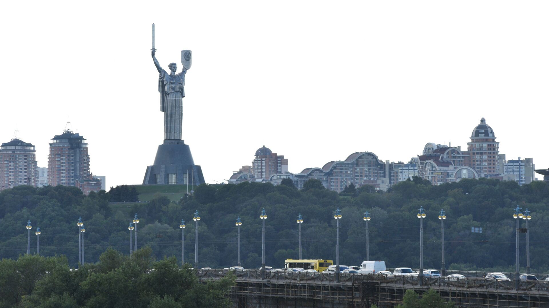 Монумент Родина-мать в Киеве - РИА Новости, 1920, 28.10.2025