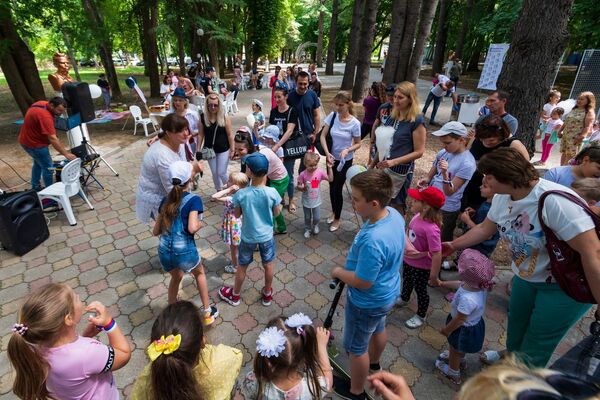 Празднование Дня России в Детском парке Симферополя