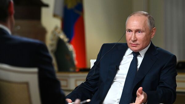 Президент России Владимир Путин дает интервью журналисту американского телеканала NBC