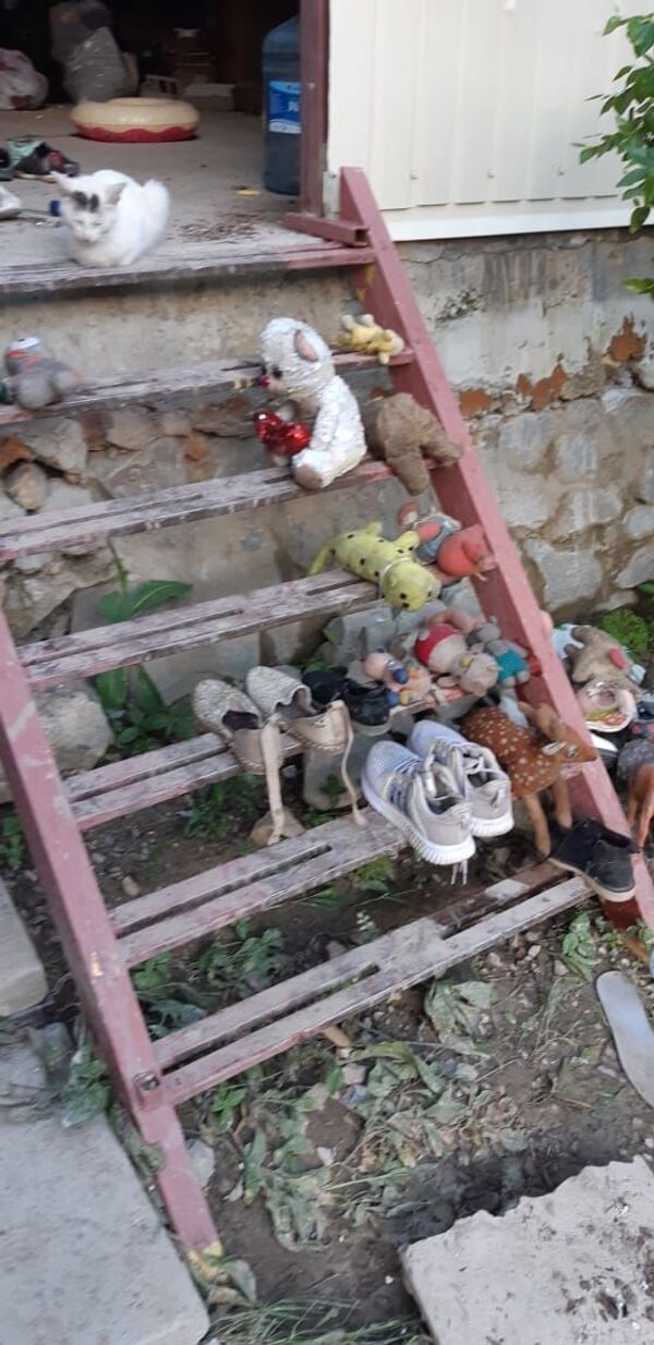 Лестница затопленного дома в Ялте Лестница затопленного дома в Ялте