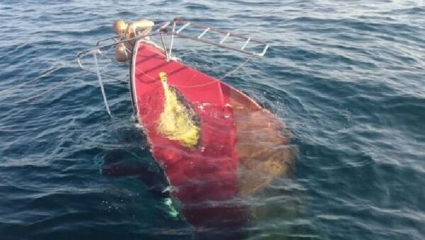 Прогулочное судно с пассажирами на борту потерпело бедствие у мыса Фиолент в Севастополе
