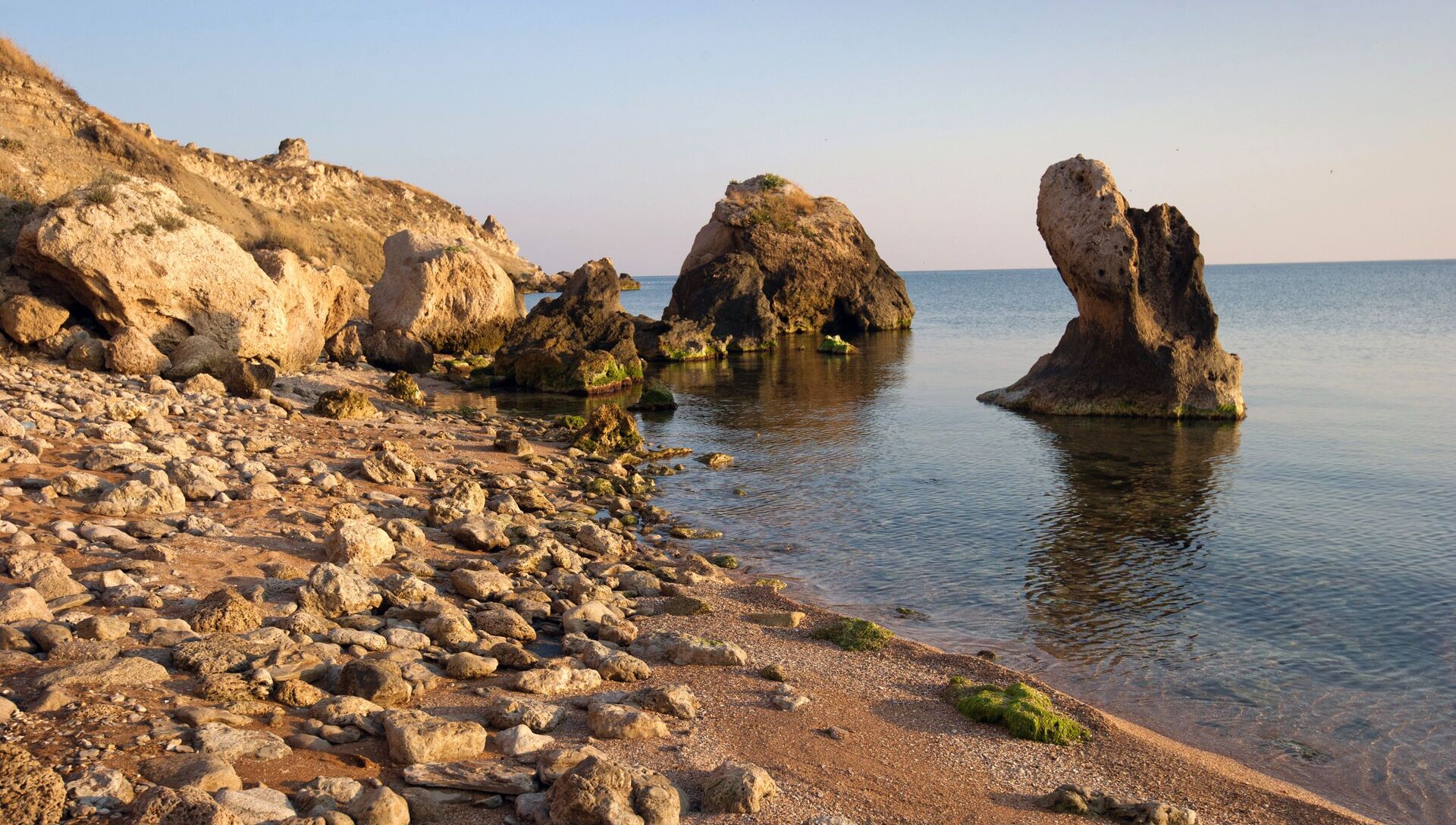 Берег Азовского моря в окрестностях поселка Курортное Берег Азовского моря в окрестностях поселка Курортное - РИА Новости, 1920, 30.07.2021