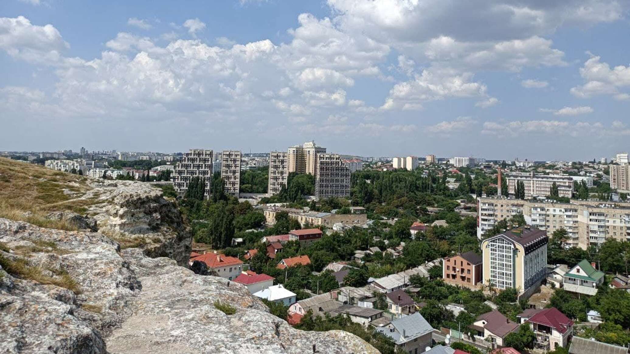 Столицей крыма является. Симферополь город. Петровские высоты Симферополь. Столица Крыма. Симферополь с высоты.