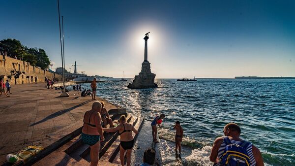 На севастопольской набережной