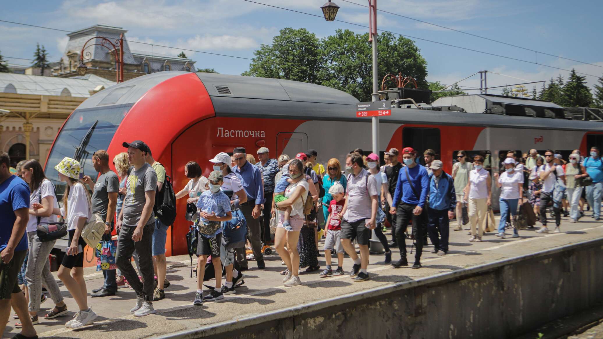 Без досмотра на мосту: в Крыму хотят пустить 