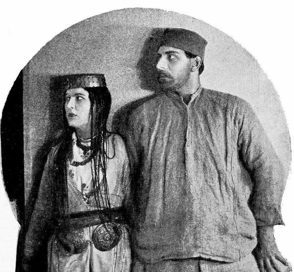 Кадр из фильма Алим. Разбойника сыграл известный крымский актер Хайри Эмир-Заде Кадр из фильма Алим. Разбойника сыграл известный крымский актер Хайри Эмир-Заде