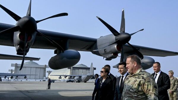 Президент Украины Владимир Зеленский посетил авиабазу Национальной гвардии Калифорнии