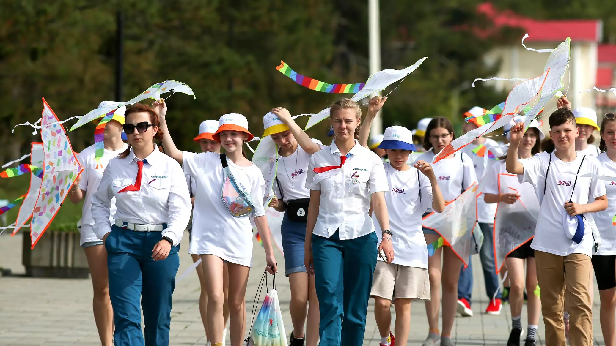 Смена вожатые. Вожатые Крым. Вожатые в лагере. Вожатые в детских лагерях. Лучший лагерь в России.