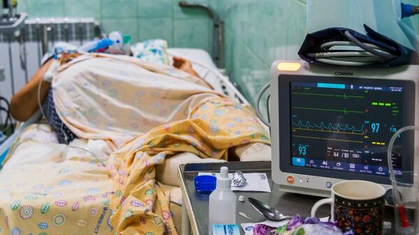 В Симферопольском роддоме №2, который сейчас переквалифицировался в ковидный госпиталь - 136 коронавирусных больных. Мест уже практически нет.