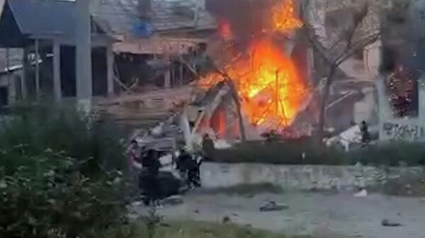 Последствия взрыва газа в двухэтажном доме в Махачкале. Кадры очевидцев