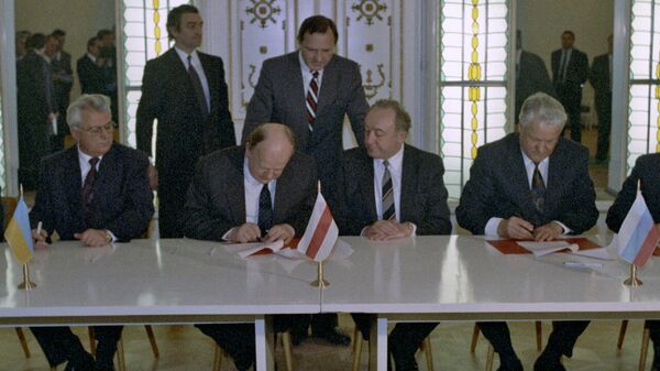 Распад СССР: соглашение в Беловежской пуще