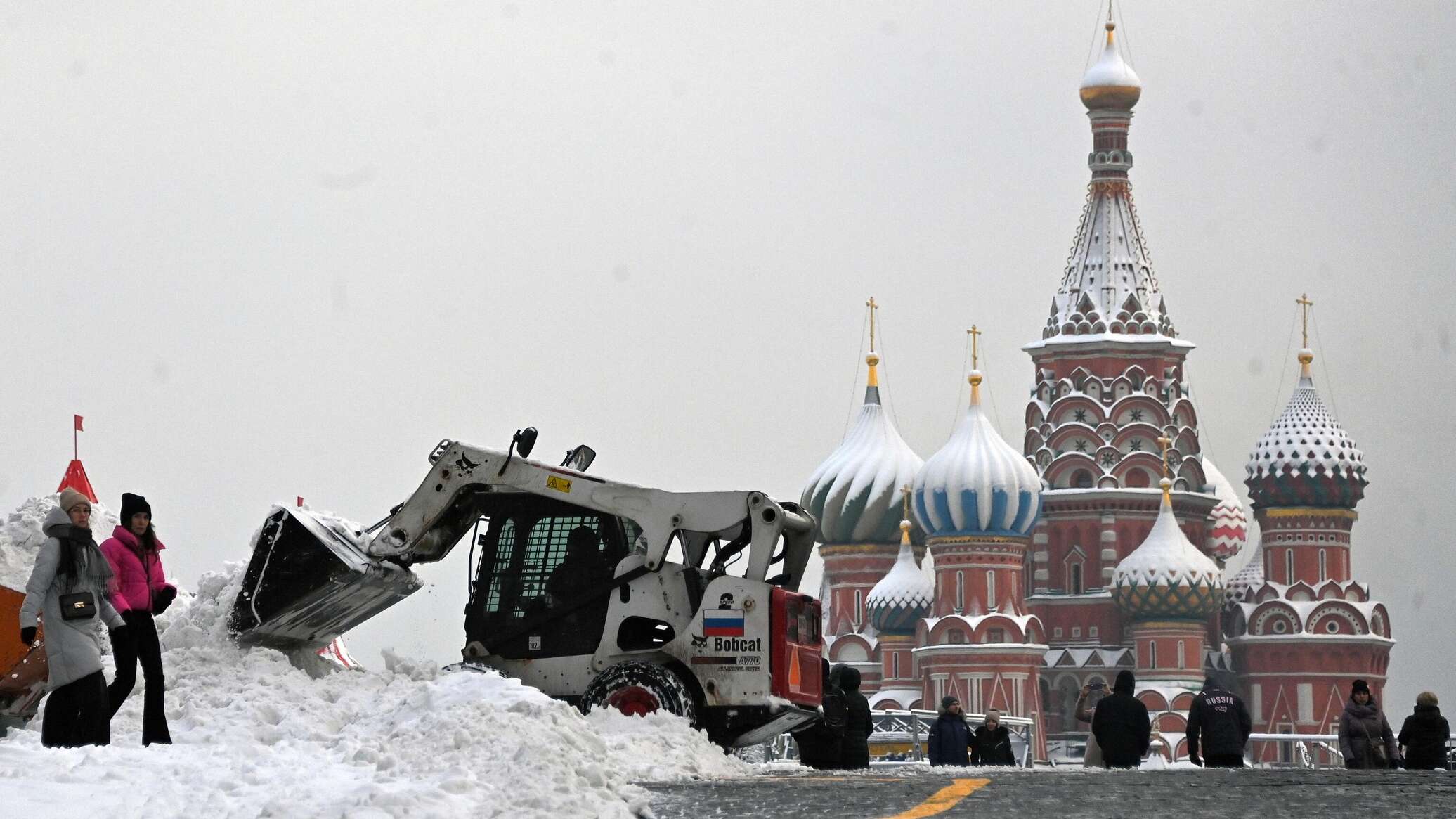 19 декабря сколько было снега. Сугробы в Москве 2022. Снегопад в Москве. Морозы в Москве. Сугробы в Москве.