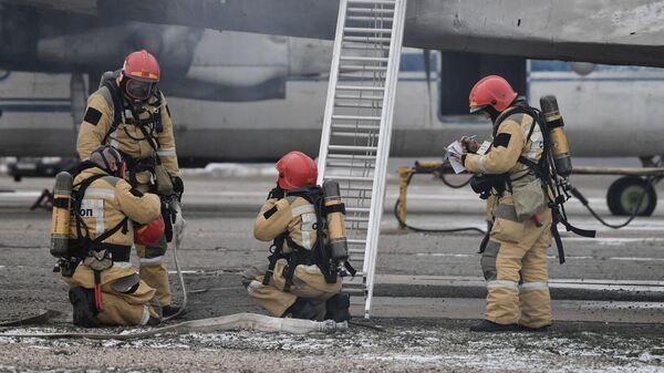 Масштабные учения по тушению самолетов и спасению пассажиров прошли в аэропорту Симферополь