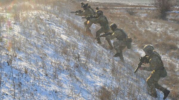 Украинские военные-разведчики провели учения вблизи границы с Крымом. Архивное фото