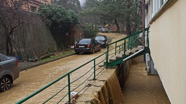 Подтопление в Ялте из-за порыва водовода