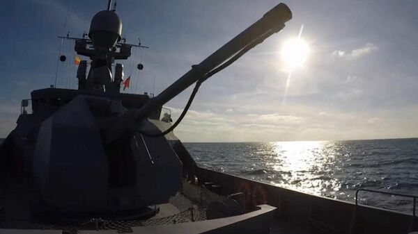 Корабли ВМФ уничтожили подлодку противника в Черном море. Видео учений