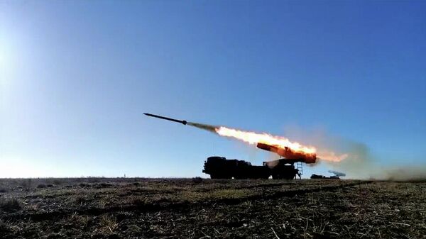 Учения в Крыму: Ураганы и Грады уничтожили артиллерию условного противника