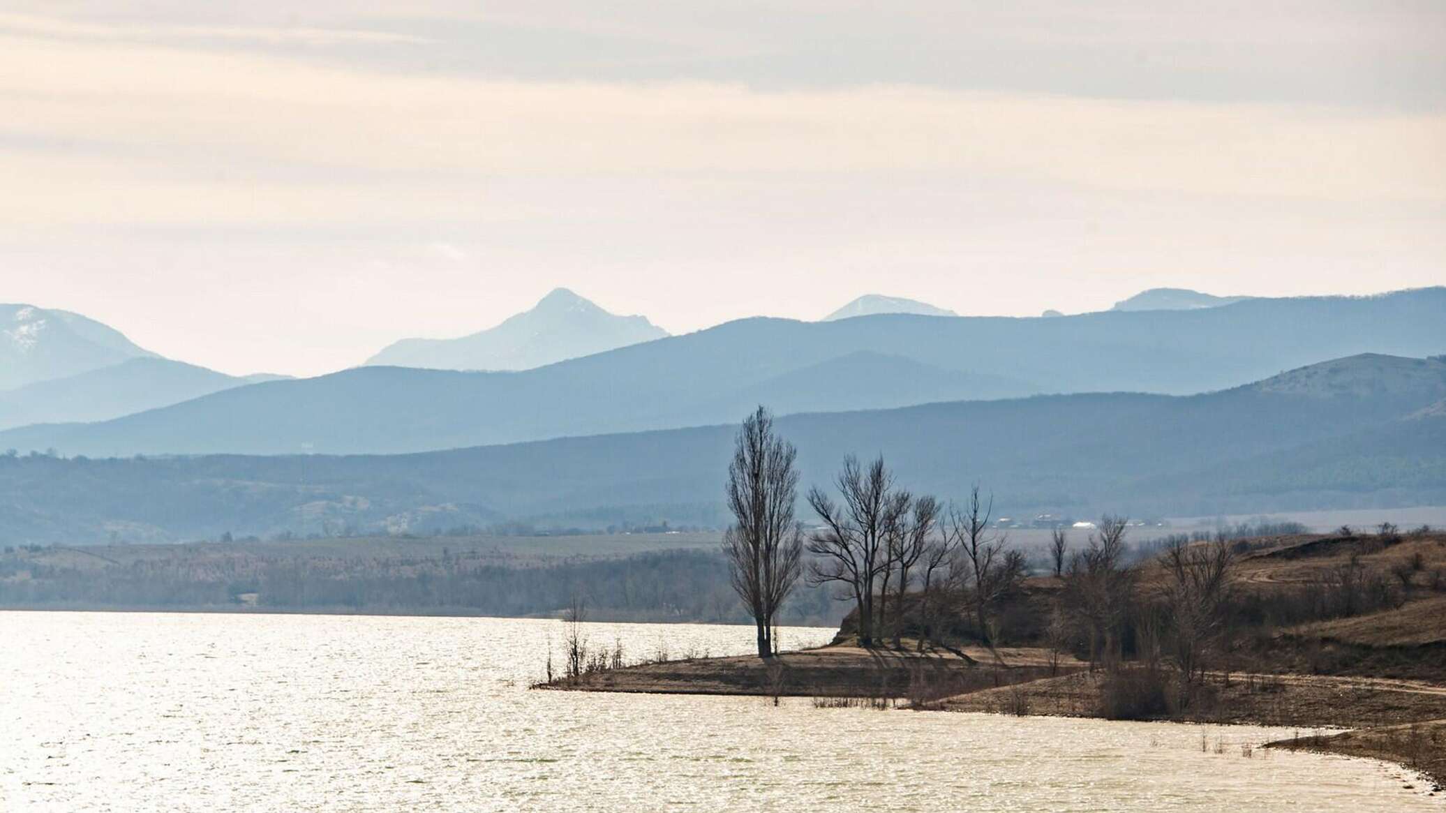 Вода крыма водохранилище. Симферопольское водохранилище Ялтинское. Крым сейчас.