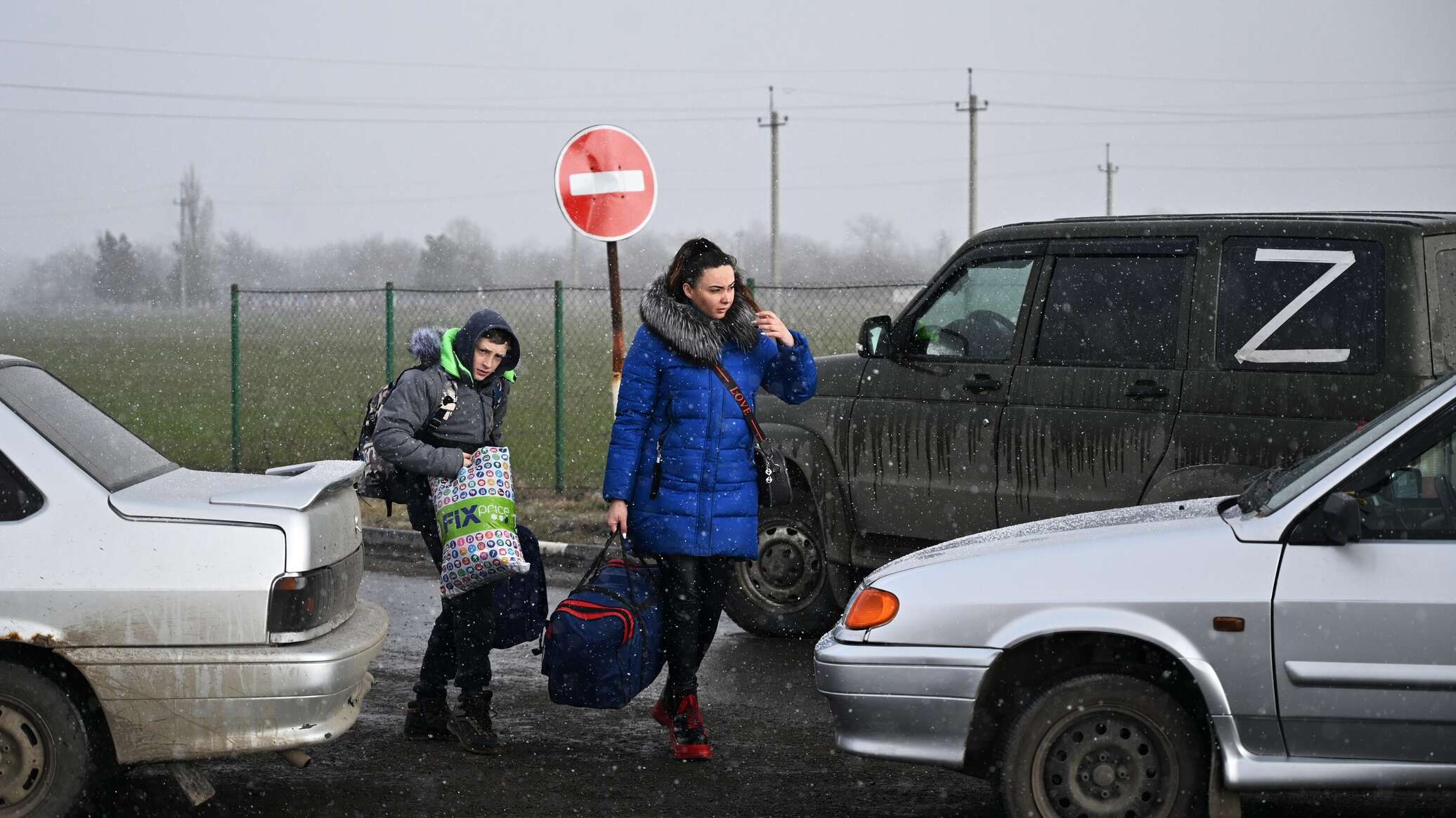 Последние новости 8. Украина беженцы на авто. Жители России. Автомобиль по надзору. Беженцы с Украины в России 2022.