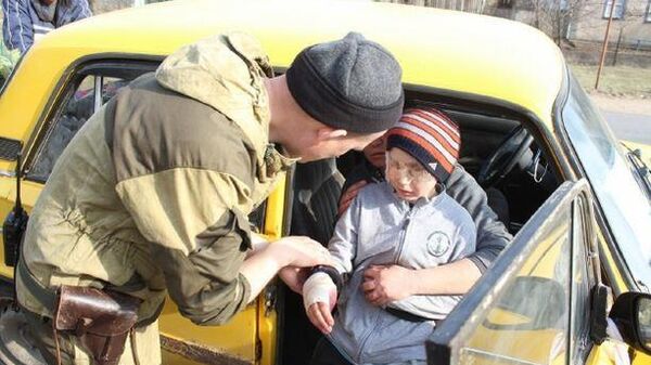 Военные медики Росгвардии спасли раненных украинских школьников в Херсонской области