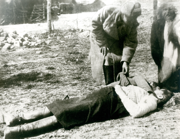 12 и 13 апреля 1944 г. в Старом Крыму были убиты 584 человека 12 и 13 апреля 1944 г. в Старом Крыму были убиты 584 человека