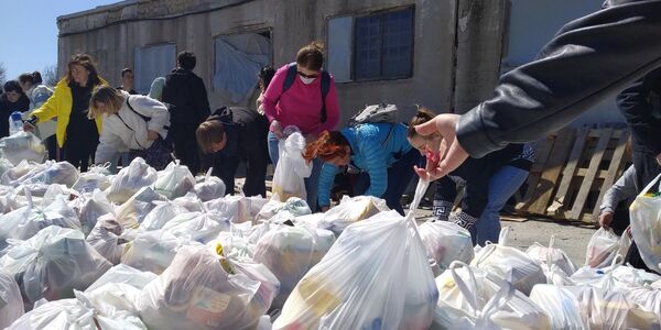 Гуманитарная помощь украинским беженцам
