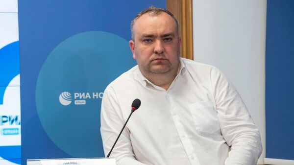 Глава Симферопольского района Денис Кратюк.
