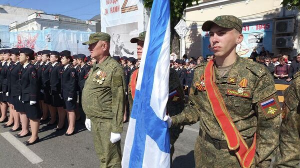 Парад в честь 77-летия Победы в Великой Отечественной войне в Симферополе