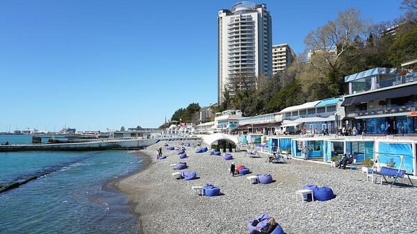 Пляж в Сочи