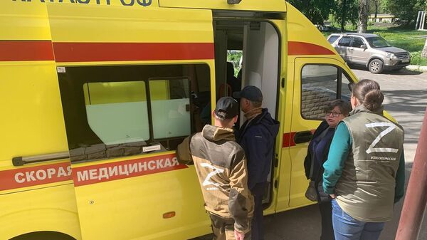 Часть группы крымских медицинских работников из Донецка санитарной авиацией отправлена в пгт Мангуш для оказания помощи на прифронтовой территории