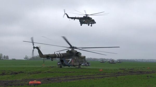 Вертолеты Ми-8 в зоне спецоперации на Украине