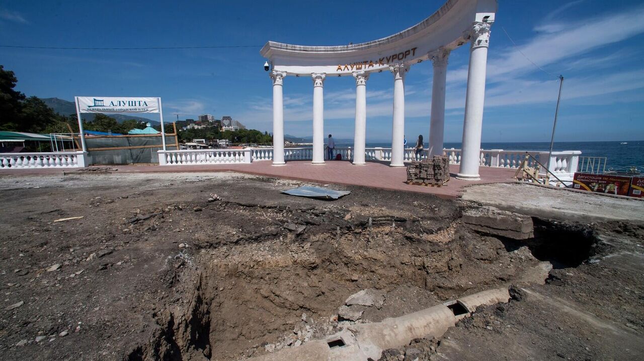 Глава Алушты пообещала закончить ремонт набережной к 1 августа - РИА  Новости Крым, 30.06.2022