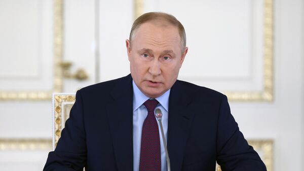 Президент РФ В. Путин 